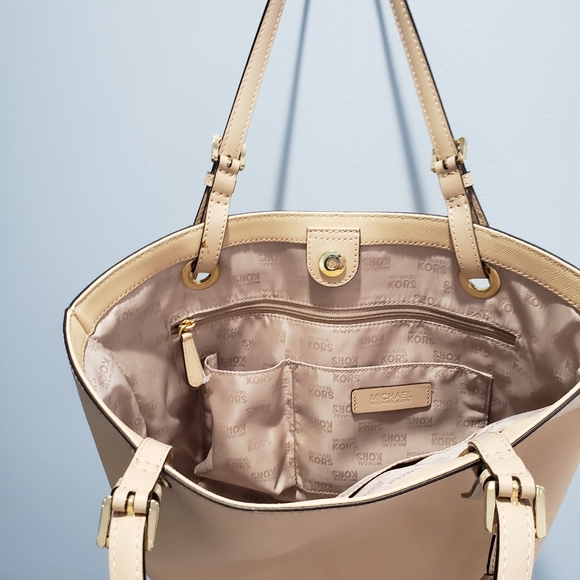 Handbag - Picture 3 of 3